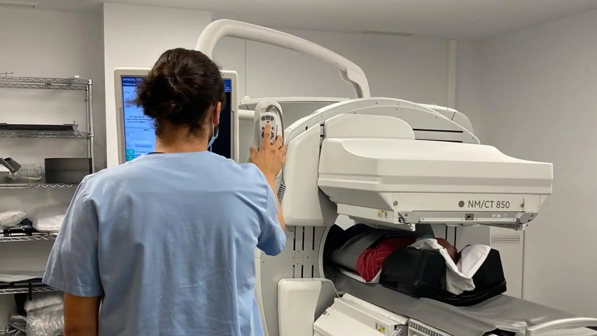 El Hospital del Vinalopó de Elche incorpora un SPECT-TAC que permite realizar dos pruebas al mismo tiempo.