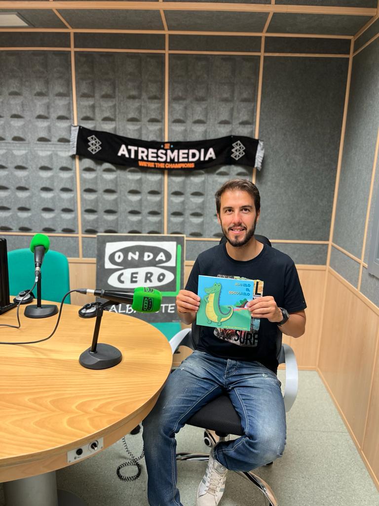 José Manuel Martínez presenta 'Manilo el cocodrilo', un cuento infantil inclusivo José Manuel Martínez presenta 'Manilo el cocodrilo', un cuento infantil inclusivo