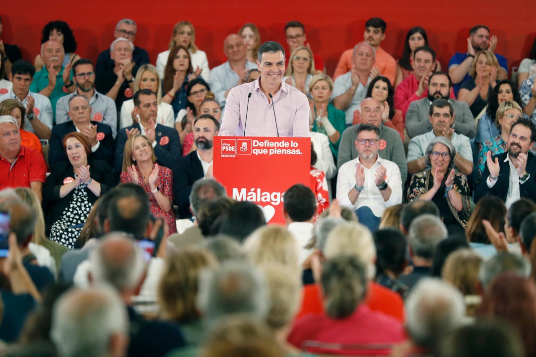 Sánchez dice al PP que su apocalipsis no llega: "Estamos a la cola en inflación" Sánchez dice al PP que su apocalipsis no llega: "Estamos a la cola en inflación"