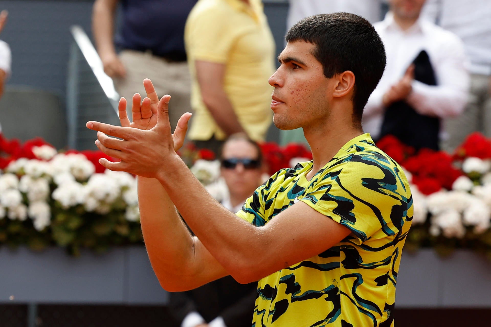 Alcaraz arrolla a Zverev y ya está en cuartos Alcaraz arrolla a Zverev y ya está en cuartos
