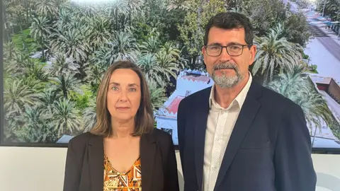 José Galiano con la concejala de Educación de Elche, Maria José Martínez José Galiano con la concejala de Educación de Elche, Maria José Martínez