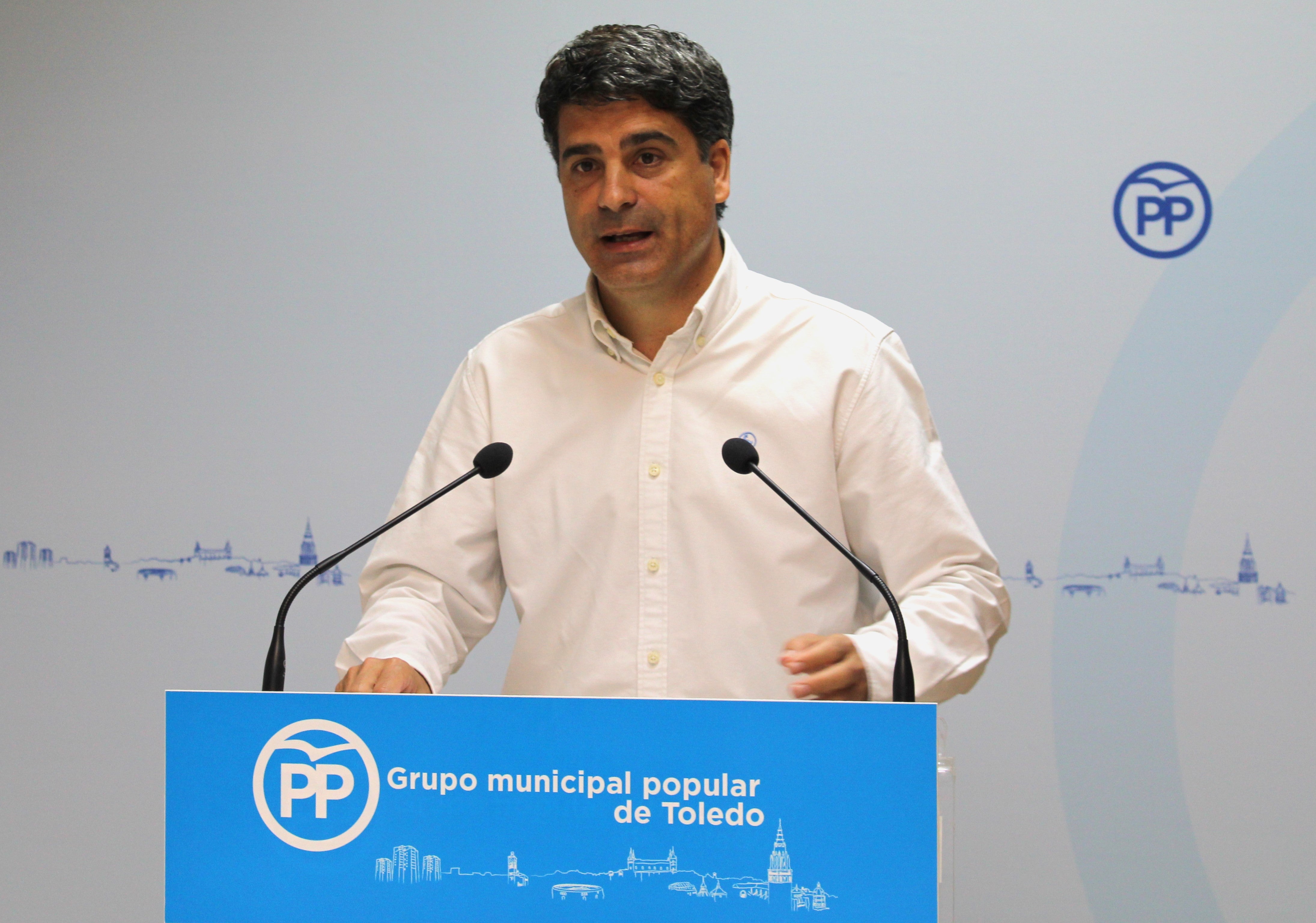 El PP de Toledo acusa al PSOE de no cumplir con el contrato de recogida de basuras El PP de Toledo acusa al PSOE de no cumplir con el contrato de recogida de basuras