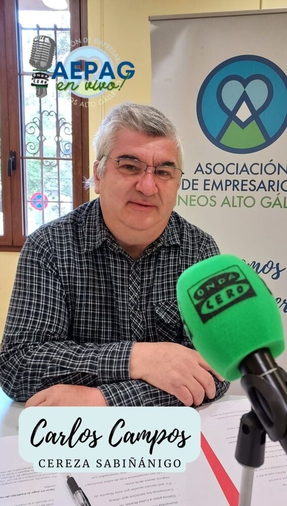 Carlos Campos, de la tienda Cereza, en Sabiñánigo.