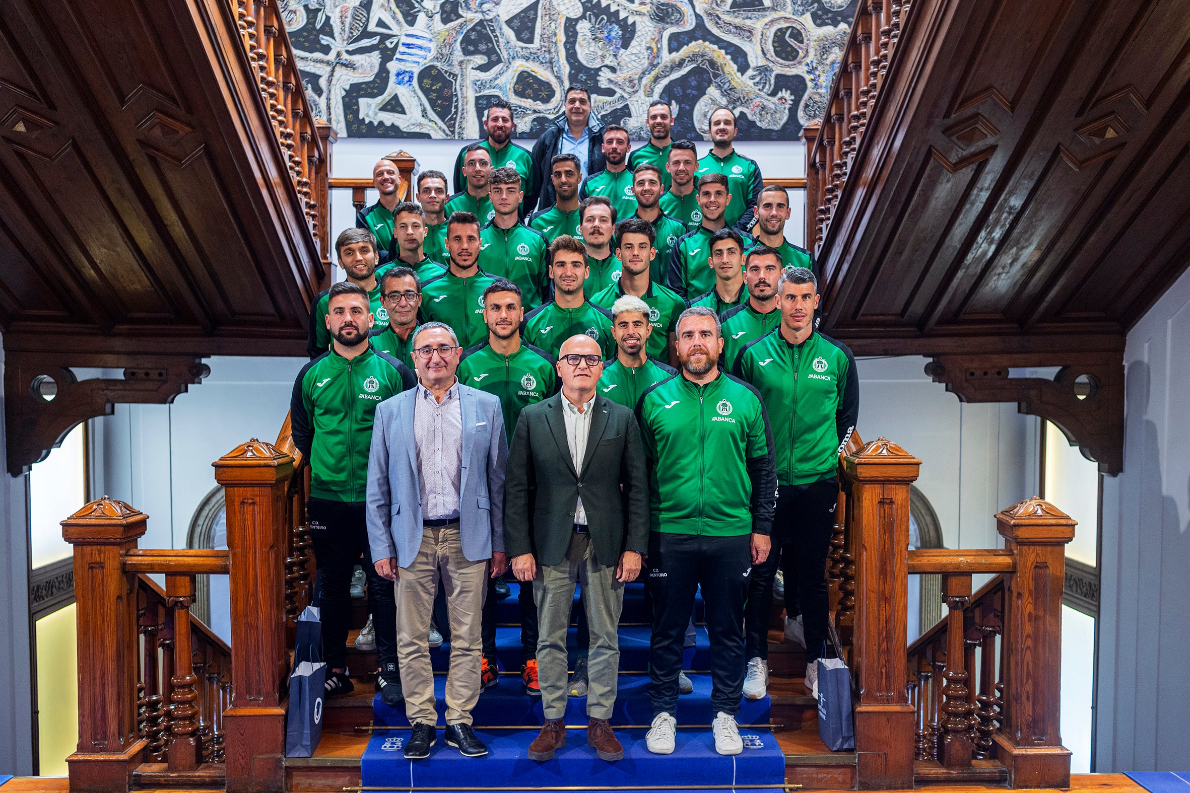 O presidente da Deputación recibe ao CD Arenteiro O presidente da Deputación recibe ao CD Arenteiro