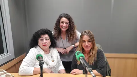 Mari Paz, Isabel, Lucía Mari Paz, Isabel, Lucía