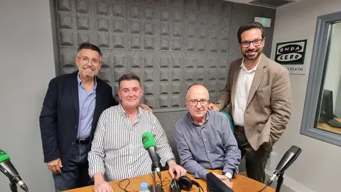 Tertulia del miércoles en Onda Cero Vega Baja en la que hemos abordado la precampaña electoral tertulia