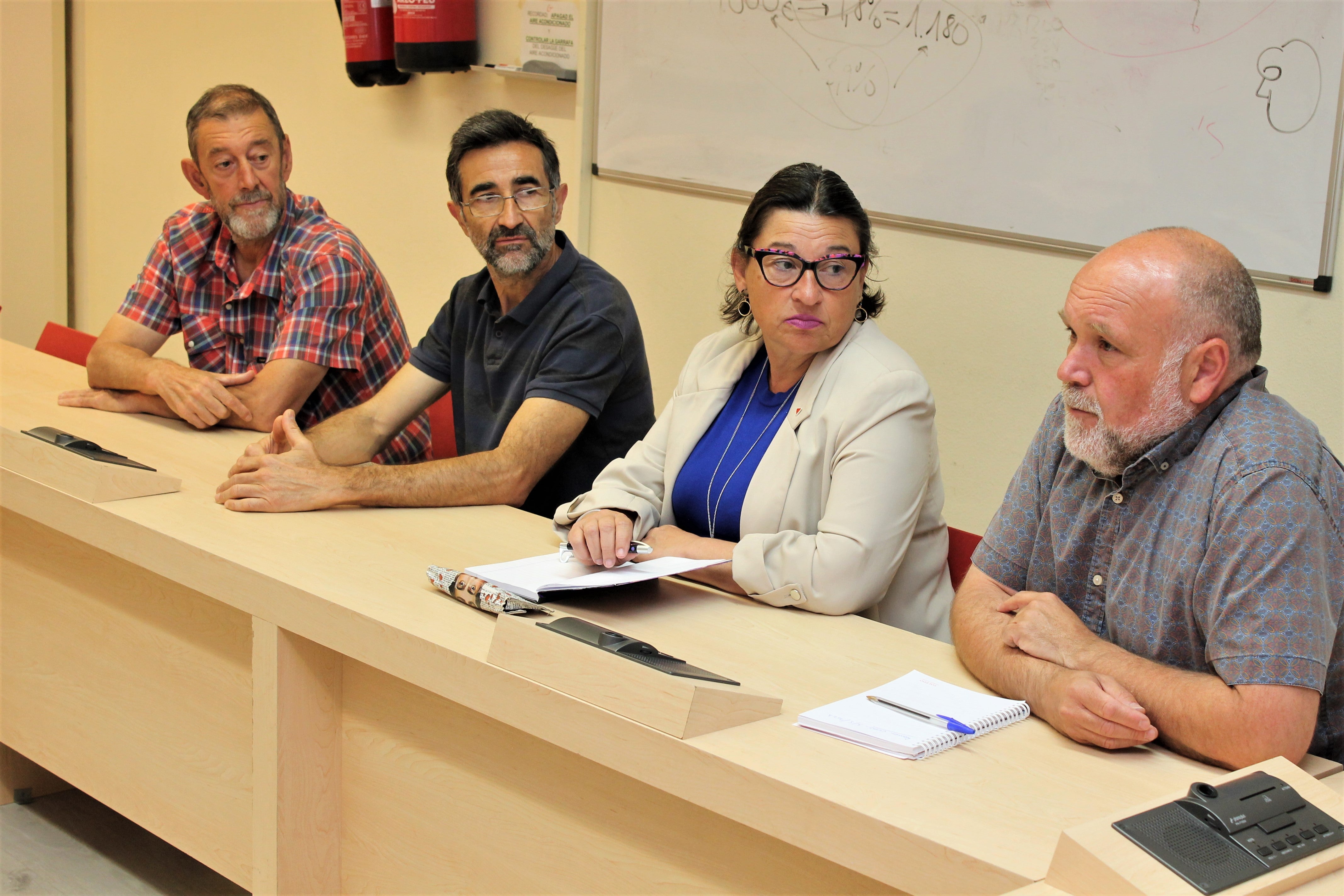 Unidas Izquierda Unida – Podemos de Toledo se compromete con CCOO a mejorar las condiciones laborales de la plantilla municipal Unidas Izquierda Unida – Podemos de Toledo se compromete con CCOO a mejorar las condiciones laborales de la plantilla municipal