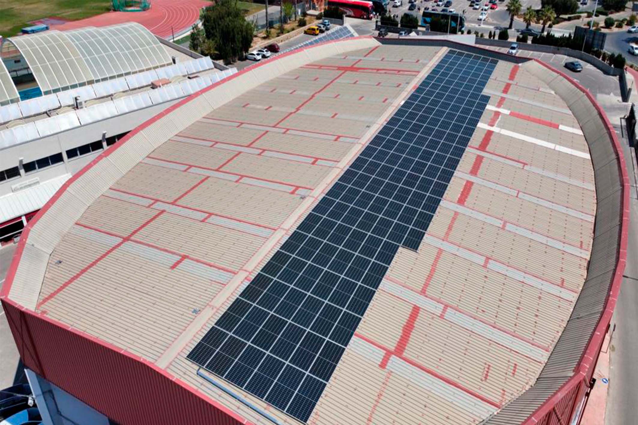 El Ayuntamiento de Sagunto instala 200 placas fotovoltaicas en el Polideportivo Municipal El Ayuntamiento de Sagunto instala 200 placas fotovoltaicas en el Polideportivo Municipal