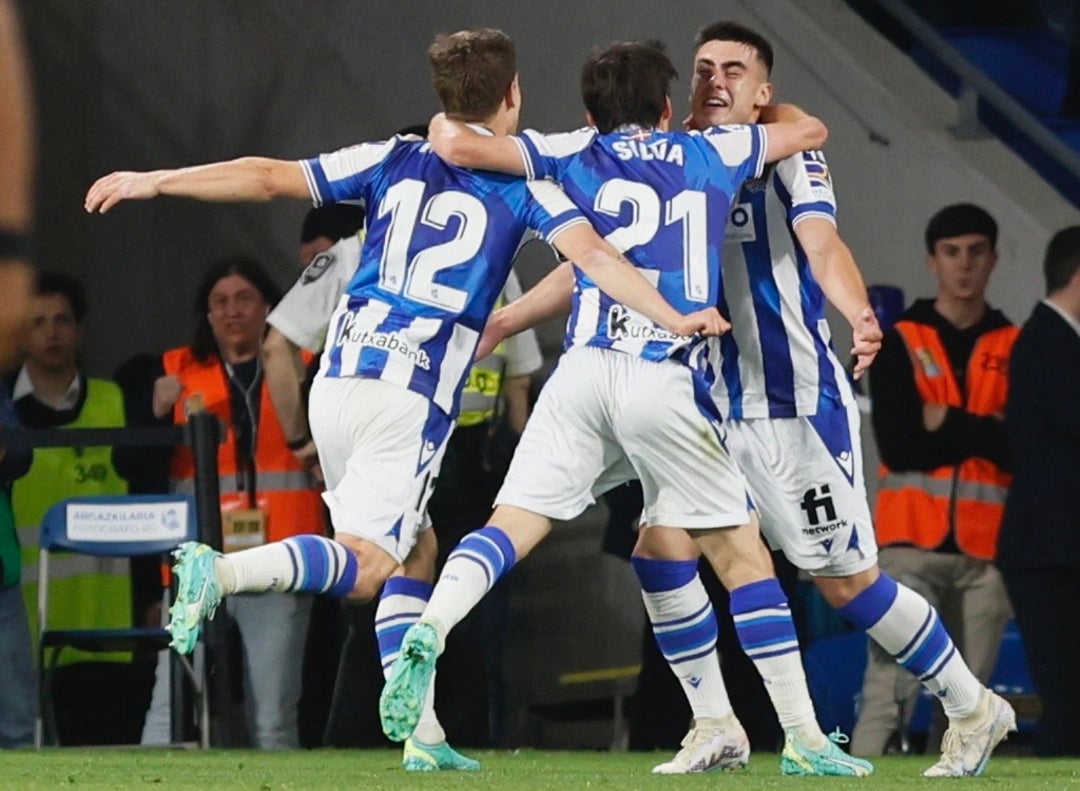 La Real acaricia la Champions con su convincente victoria ante el Madrid La Real acaricia la Champions con su convincente victoria ante el Madrid