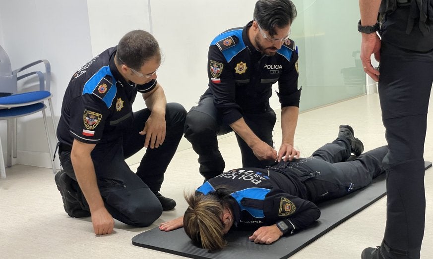 Los policías locales aplauden la incorporación de estas armas Los policías locales aplauden la incorporación de estas armas