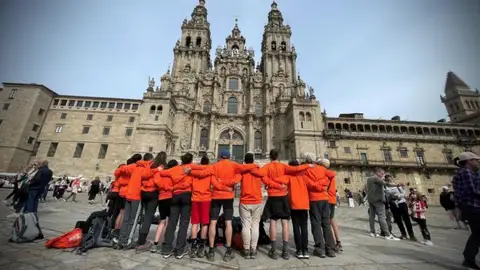 Jóvenes en la Plaza del Obradoiro Jóvenes en la Plaza del Obradoiro