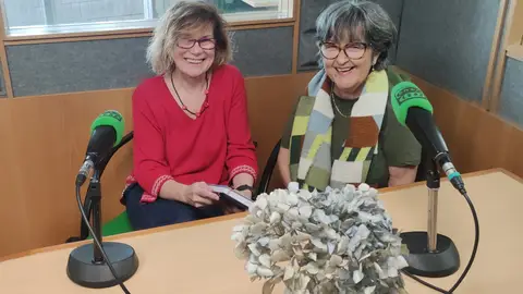 Ana Santos e a á psicóloga clínica Nieves Fernández De valla a bella