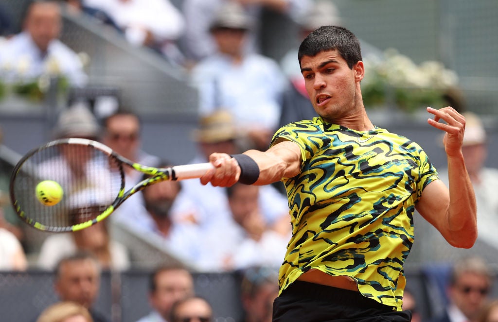 Alcaraz acaba con Khachanov y ya está en semifinales Alcaraz acaba con Khachanov y ya está en semifinales