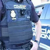 Un agente de la Policía Nacional Un agente de la Policía Nacional