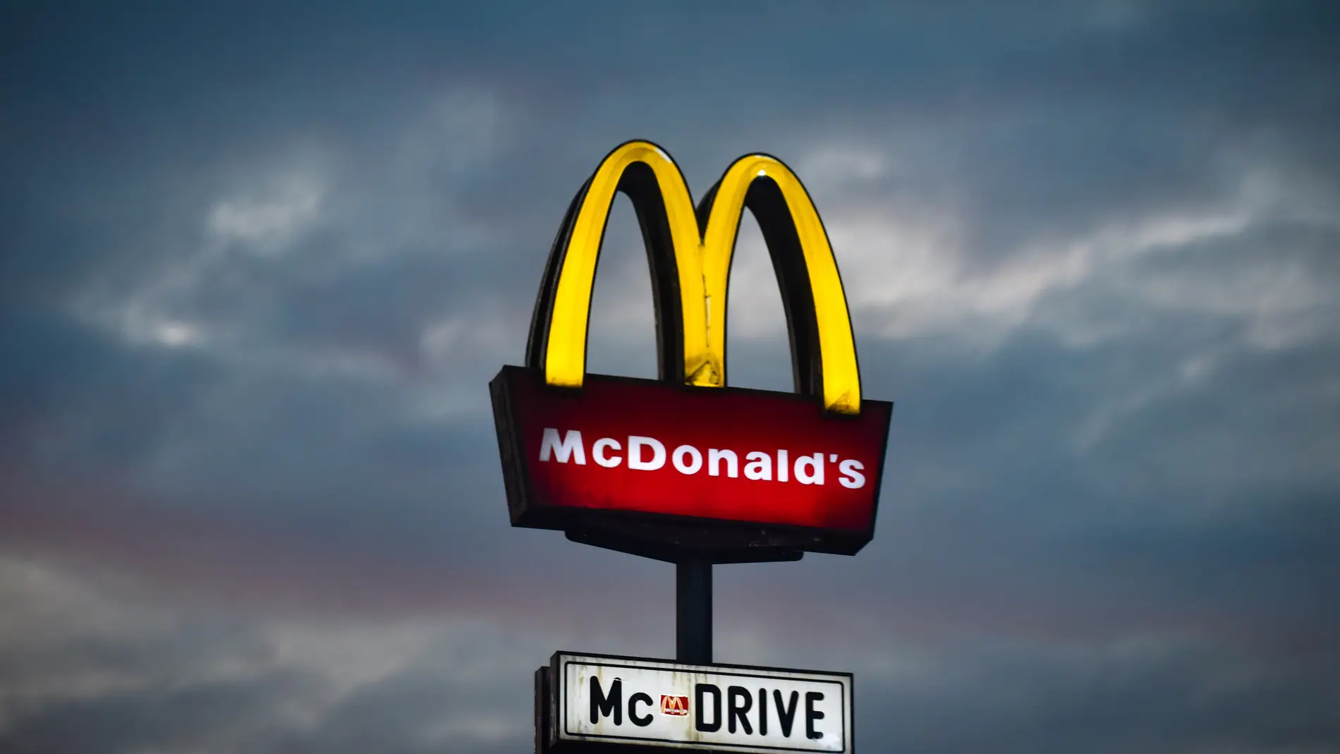 Multan a McDonald’s por tener a más de 300 niños trabajando ilegalmente