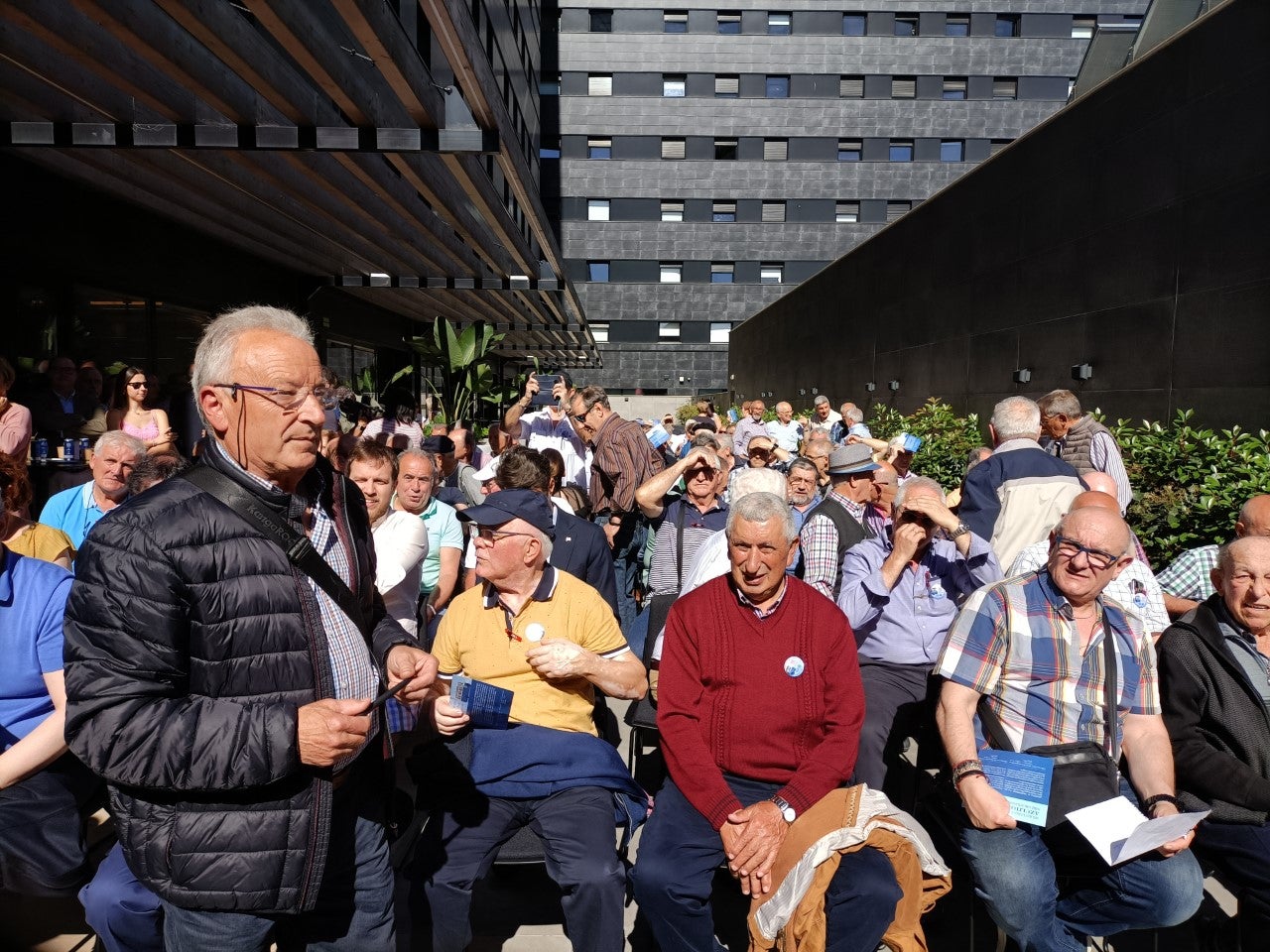 Con Roberto Forcen, Más de Uno Bizkaia 04/05/2023 Con Roberto Forcen, Más de Uno Bizkaia 04/05/2023