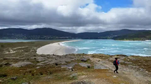 SuperFoto en Costa da Morte caminando entre Ponteceso y Corme En la ruta de mayo, Carmen Martínez Torrón nos lleva hasta Costa da Morte para caminar entre Ponteceso y Corme