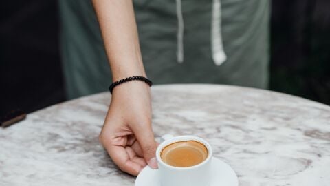 A qu&eacute; trabajadores afectar&aacute; la subida de salarios acordada entre sindicatos y patronal