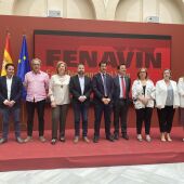 Firma del convenio entre la Diputación y la Junta para FENAVIN