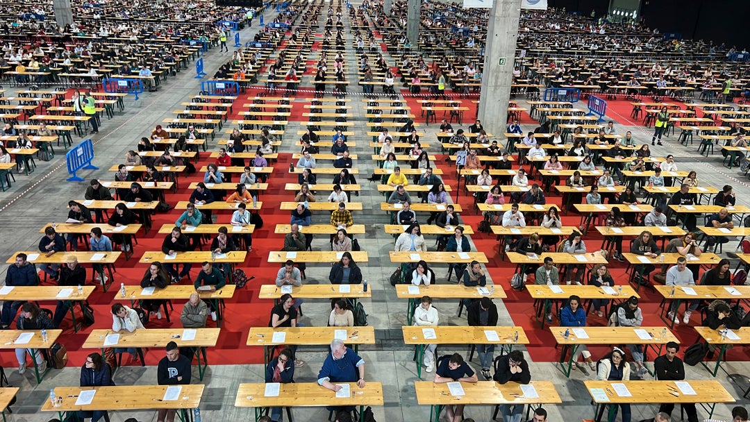 Más de 84.000 personas se examinan para acceder a los 7.757 puestos fijos de Correos Más de 84.000 personas se examinan para acceder a los 7.757 puestos fijos de Correos