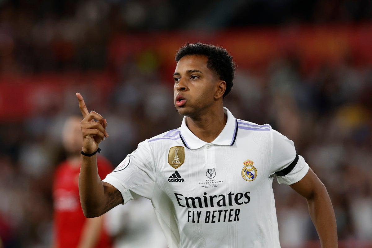 El emotivo gesto de Rodrygo con un niño con cáncer en la celebración de un gol El emotivo gesto de Rodrygo con un niño con cáncer en la celebración de un gol