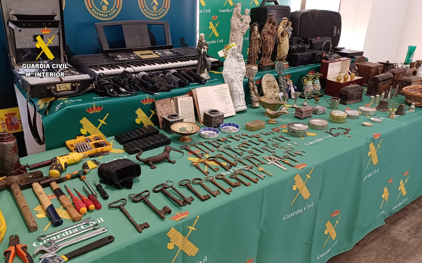 Detenida una pareja como ladrones en iglesias de Asturias, Cantabria y Palencia Detenida una pareja como ladrones en iglesias de Asturias, Cantabria y Palencia
