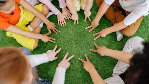 Imagen de archivo de ni&ntilde;os jugando