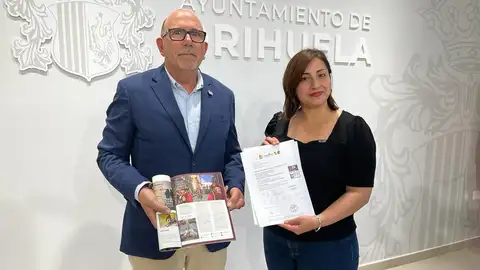 Turismo promociona las Fiestas de la Reconquista en la revista de la compañía aérea Air Europa moros y cristianos