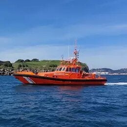 Salvamento Marítimo asiste a los tripulantes de una embarcación sueca Salvamento Marítimo asiste a los tripulantes de una embarcación sueca