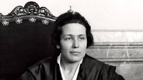 https:www.biografiasyvidas.com/biografia/k/kent.htm