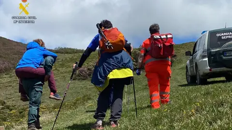 La Guardia Civil de Palencia rescata a una excursionista de 76 años en el Parque Natural Montaña Palentina .