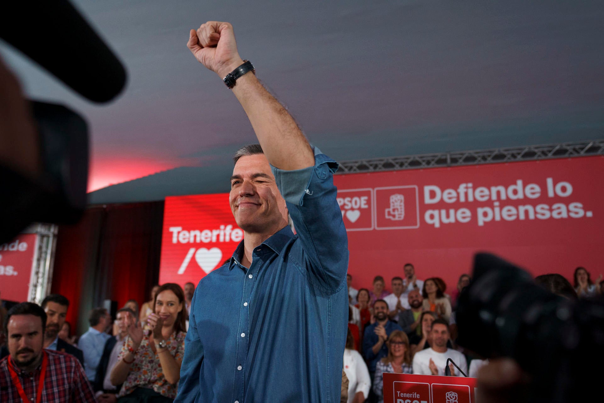 Pedro Sánchez aprovecha los últimos actos del PSOE para anunciar cinco medidas de cara al 28M Pedro Sánchez aprovecha los últimos actos del PSOE para anunciar cinco medidas de cara al 28M