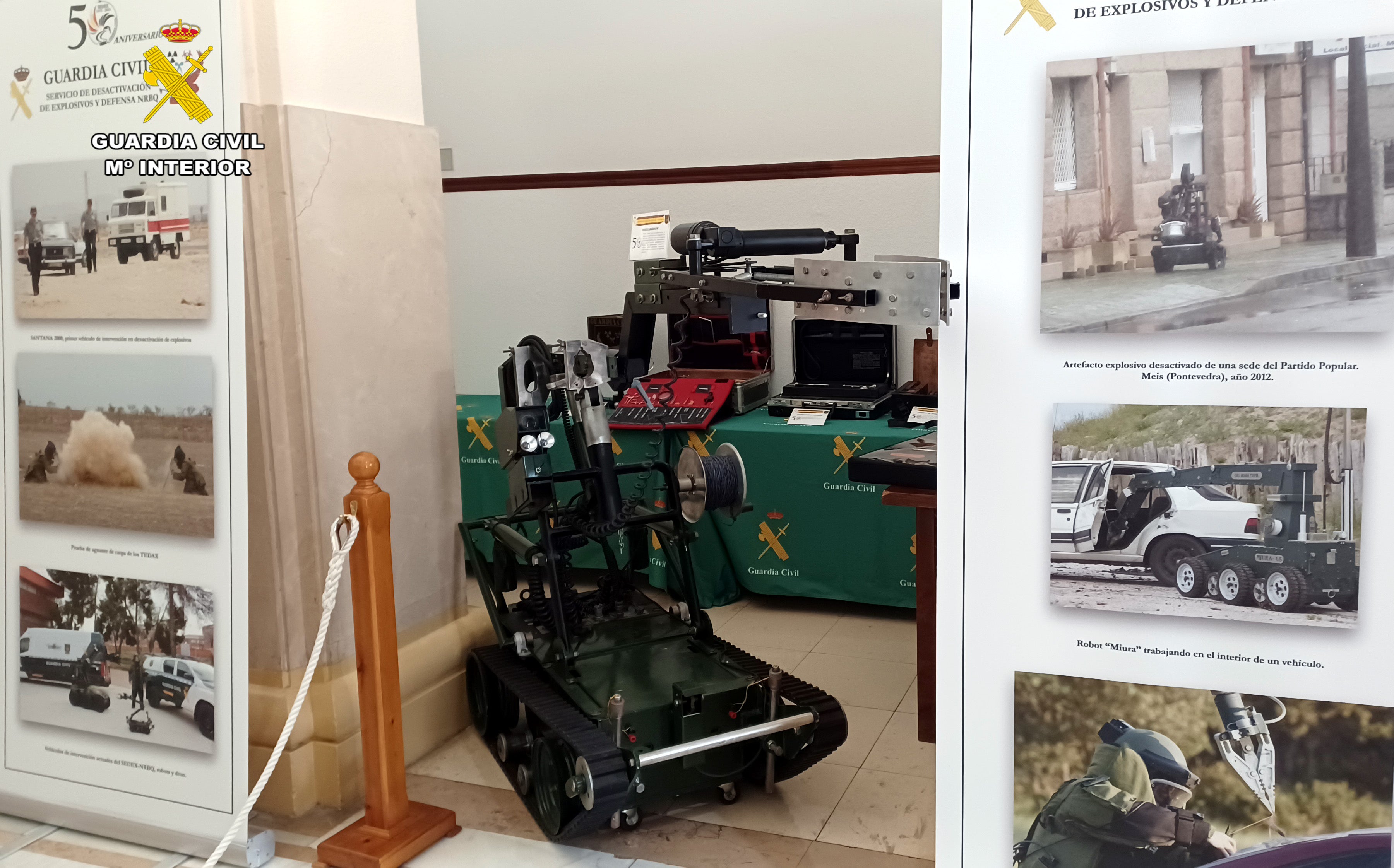 Los Tedax de la Guardia Civil de Cantabria exponen artilugios utilizado a lo largo de su medio siglo de vida Los Tedax de la Guardia Civil de Cantabria exponen artilugios utilizado a lo largo de su medio siglo de vida