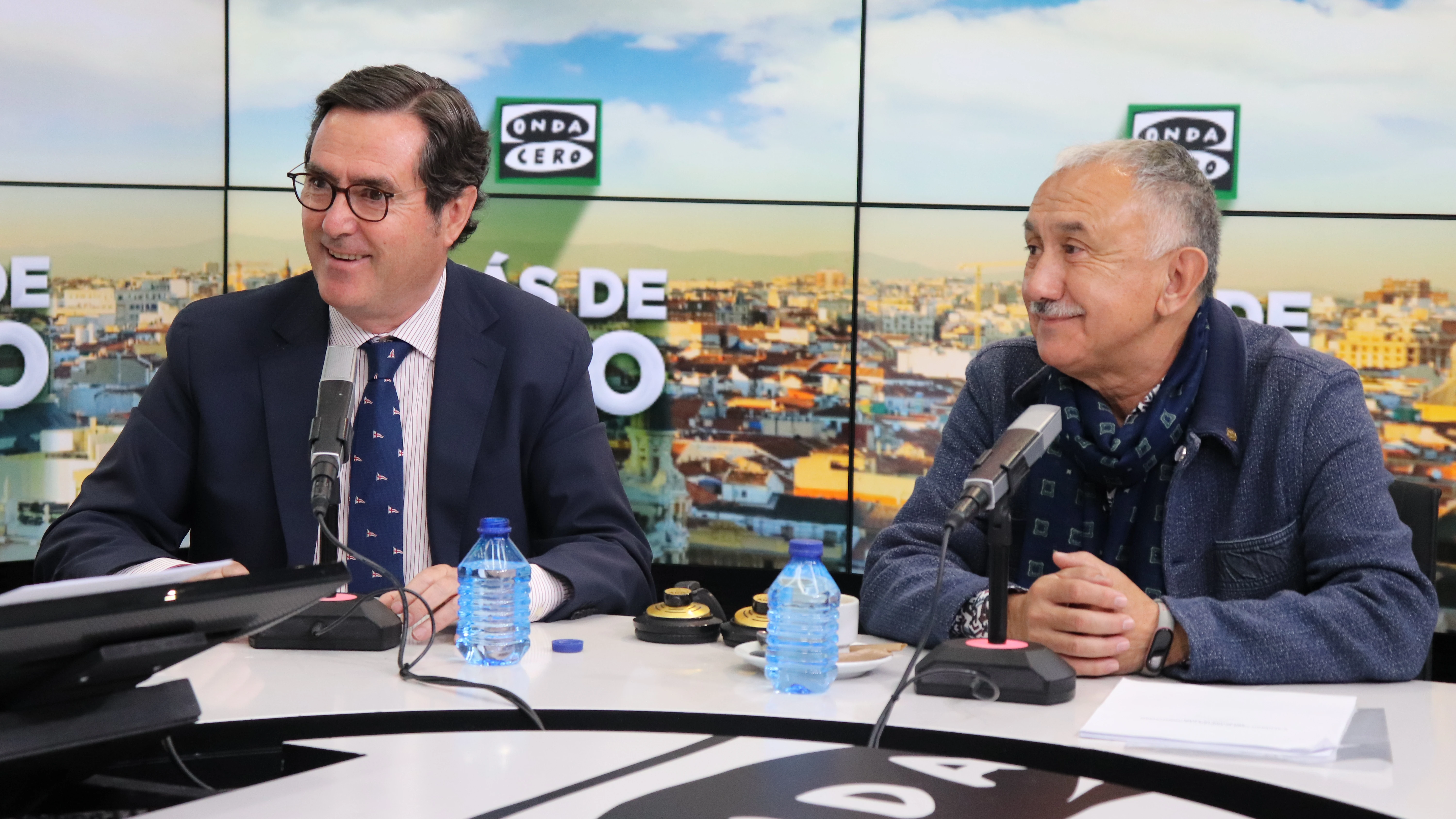 Antonio Garamendi, presidente de la CEOE, y Pepe Álvarez, líder de la UGT, en 'Más de uno' Antonio Garamendi, presidente de la CEOE, y Pepe Álvarez, líder de la UGT, en 'Más de uno'
