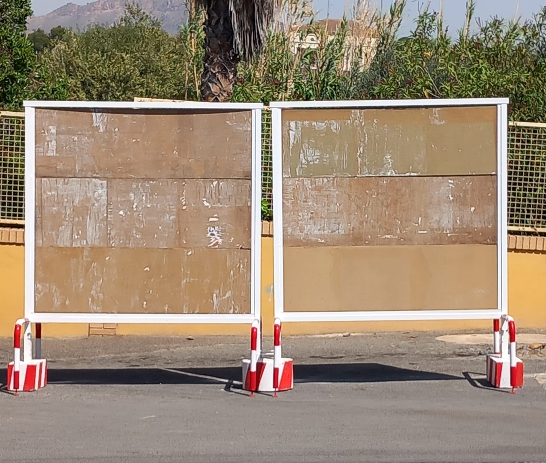 Más de 100 puntos se habilitan estos días en la Marina Baixa para colocar carteles electorales Más de 100 puntos se habilitan estos días en la Marina Baixa para colocar carteles electorales