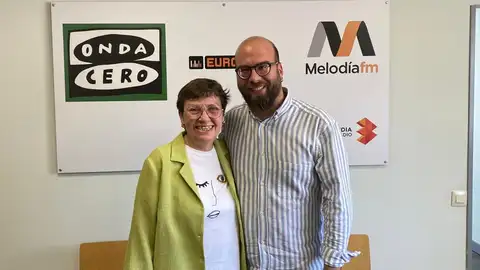 Antònia Jover, coordinadora de Podemos Baleares y candidata a la presidencia del Govern, junto al periodista de Onda Cero Martí Rodríguez Antònia Jover, coordinadora de Podemos Baleares y candidata a la presidencia del Govern, junto al periodista de Onda Cero Martí Rodríguez