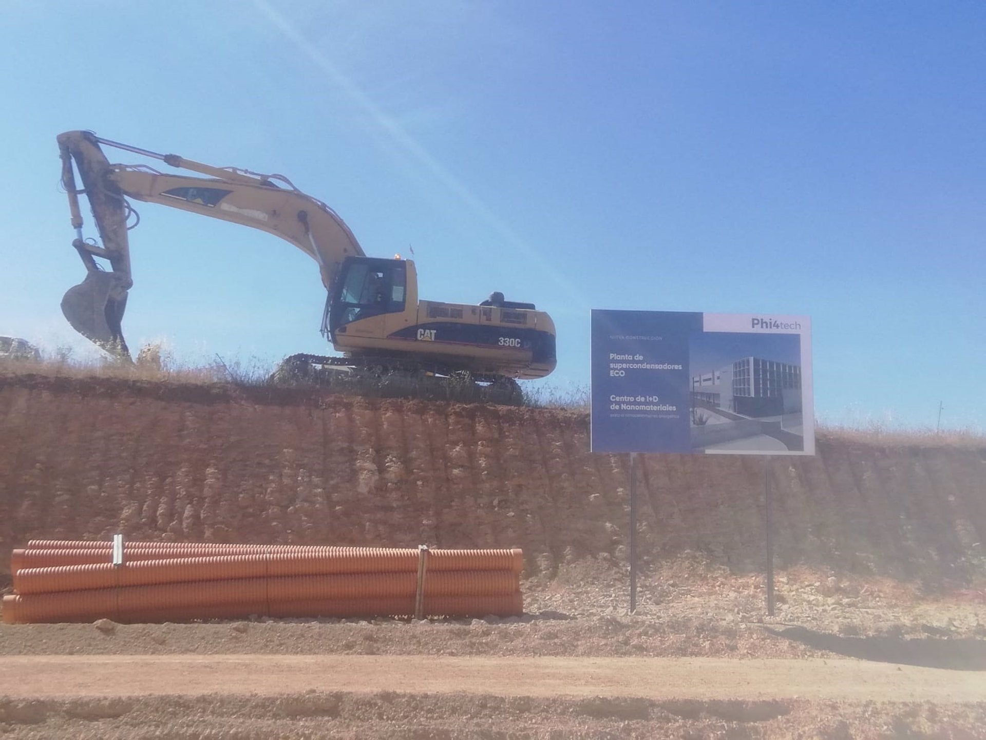 Comienzan las obras de la fábrica de celdas de supercondensadores en Badajoz Comienzan las obras de la fábrica de celdas de supercondensadores en Badajoz