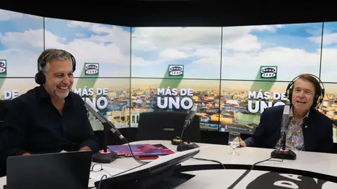 Raphael con Carlos Alsina en 'Más de uno' Raphael con Carlos Alsina en 'Más de uno'