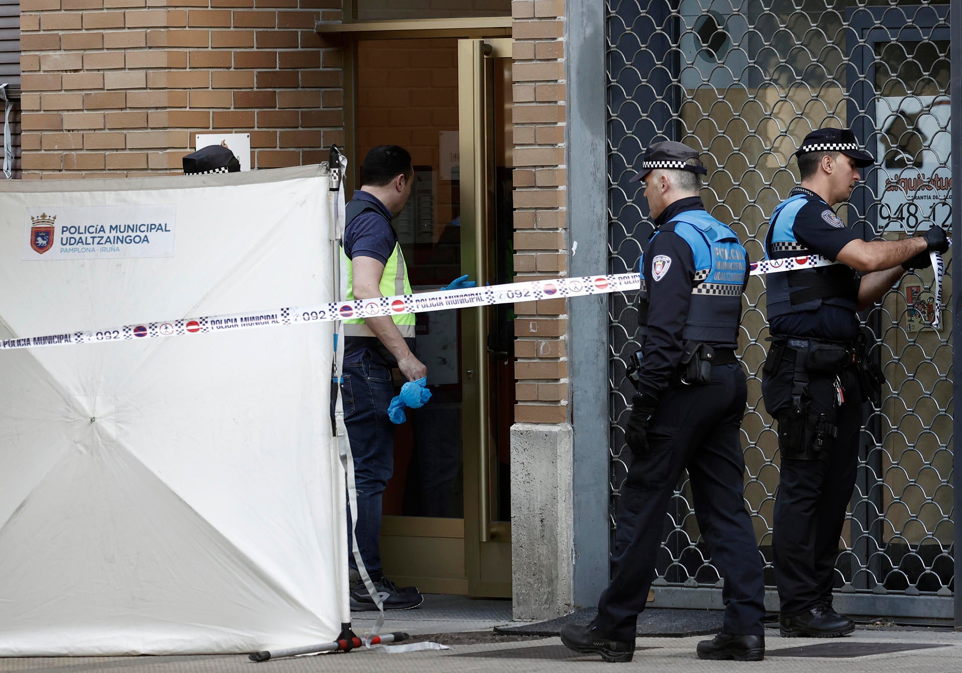 Muere un hombre apuñalado en Pamplona y la policía detiene a su pareja Muere un hombre apuñalado en Pamplona y la policía detiene a su pareja