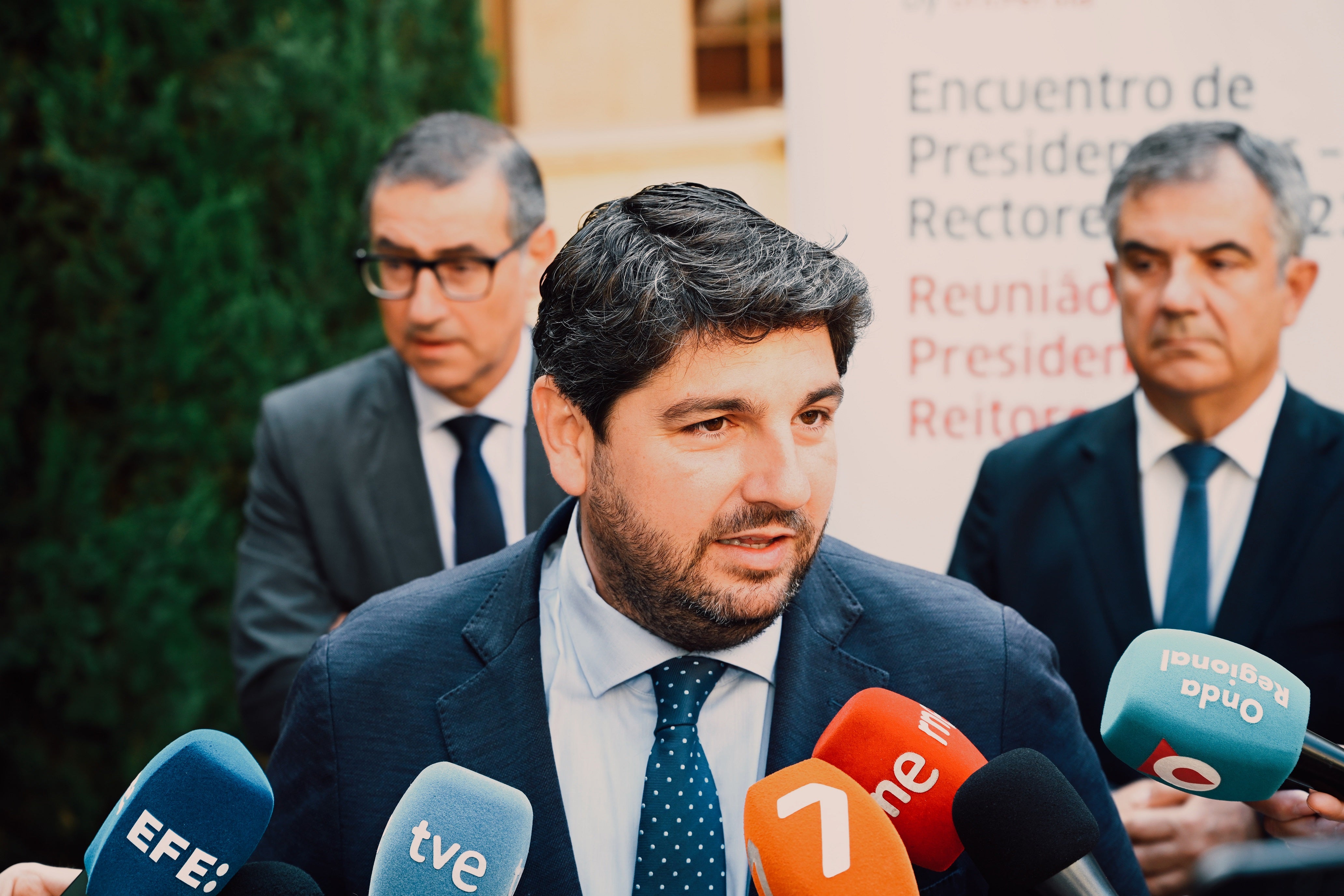 López Miras pide a Sánchez por carta una Conferencia de Presidentes urgente para abordar la falta de agua López Miras pide a Sánchez por carta una Conferencia de Presidentes urgente para abordar la falta de agua