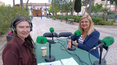 La alcaldesa de Petrer en el set de Onda Cero Elche La alcaldesa de Petrer en el set de Onda Cero Elche