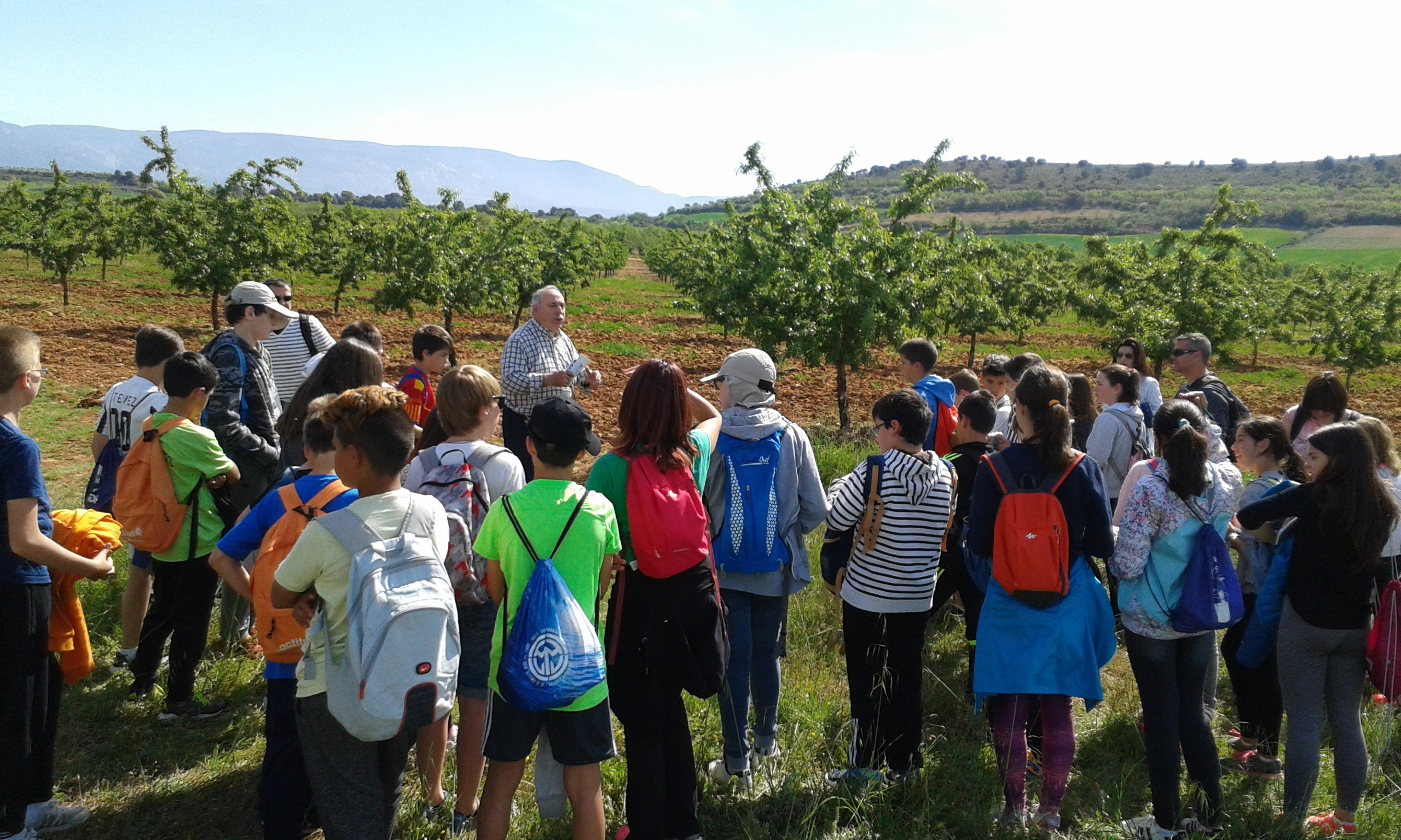 Más de 600 escolares en las visitas agroalimentarias de la Hoya de Huesca Más de 600 escolares en las visitas agroalimentarias de la Hoya de Huesca