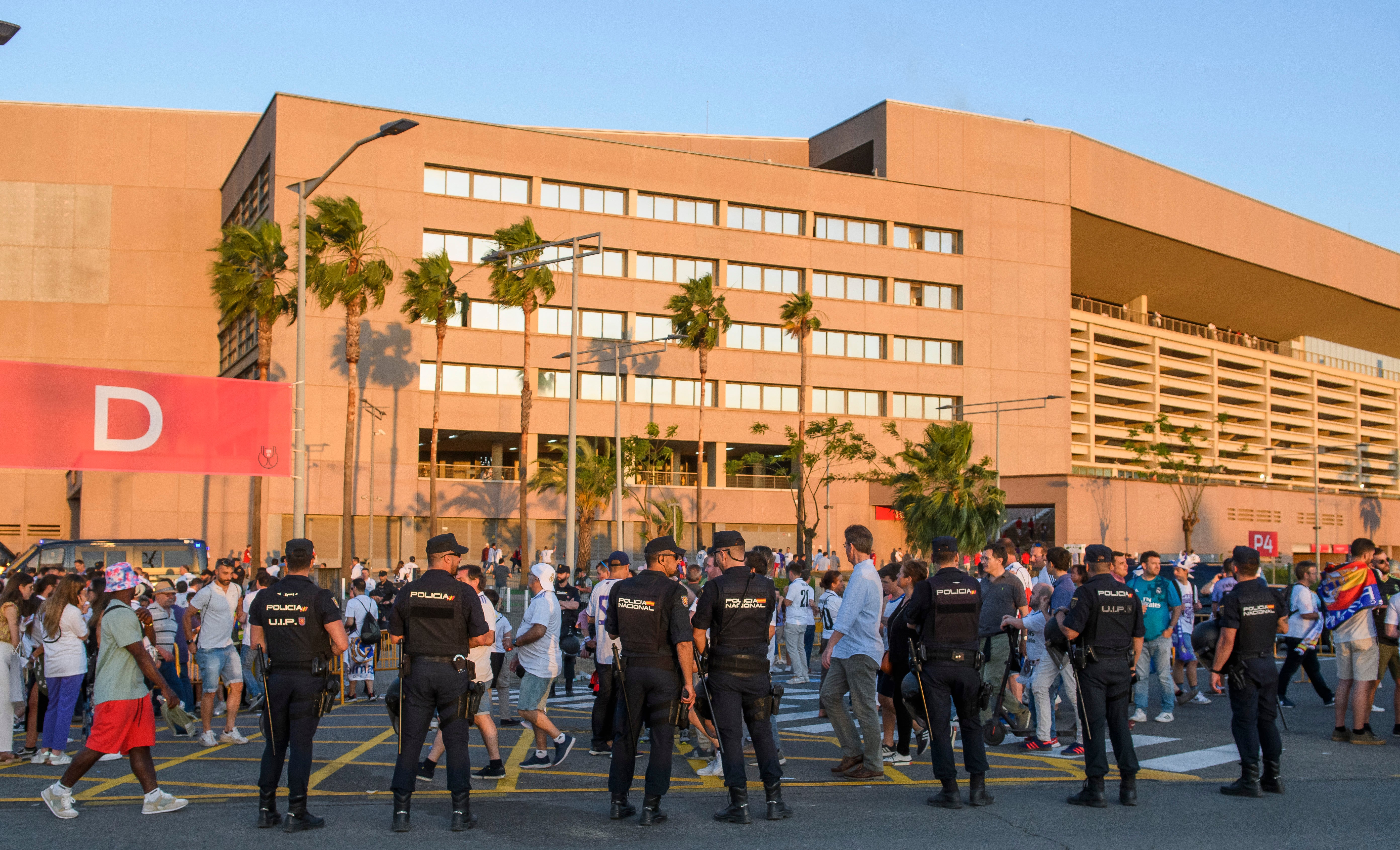 Siete finalistas para el nuevo Villamarín... y dos años en La Cartuja Siete finalistas para el nuevo Villamarín... y dos años en La Cartuja