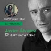 El músico Javier Álvarez conversa con el periodista Miguel Tébar