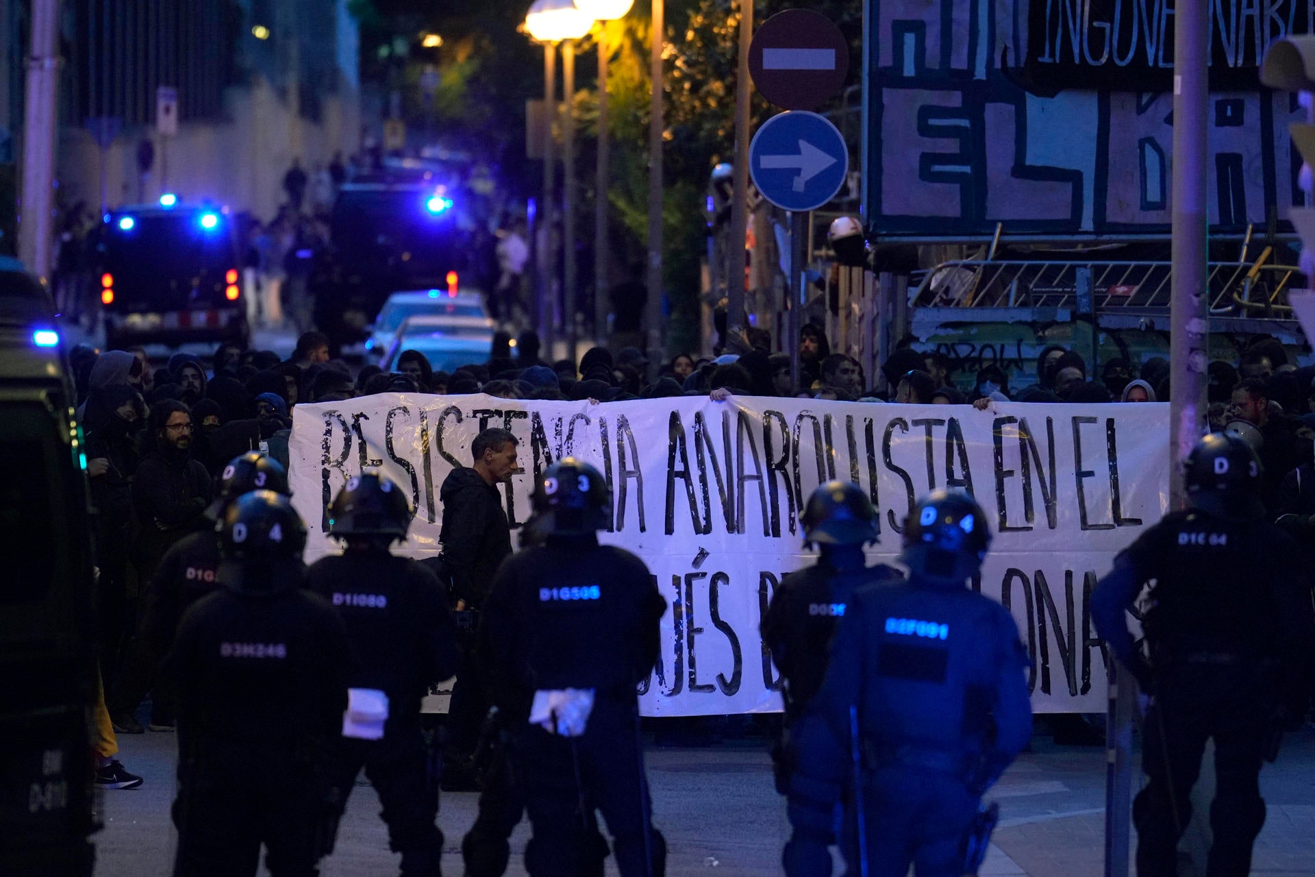Las manifestaciones por las okupaciones en Barcelona se saldan con disturbios en la plaza Bonanova Las manifestaciones por las okupaciones en Barcelona se saldan con disturbios en la plaza Bonanova