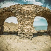 cuevas cala la invencible