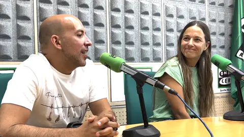 Manuel Capote y Verónica Frías, participantes del Reto45 de Onda Cero Sevilla y Europa FM. Manuel Capote y Verónica Frías, participantes del Reto45 de Onda Cero Sevilla y Europa FM.