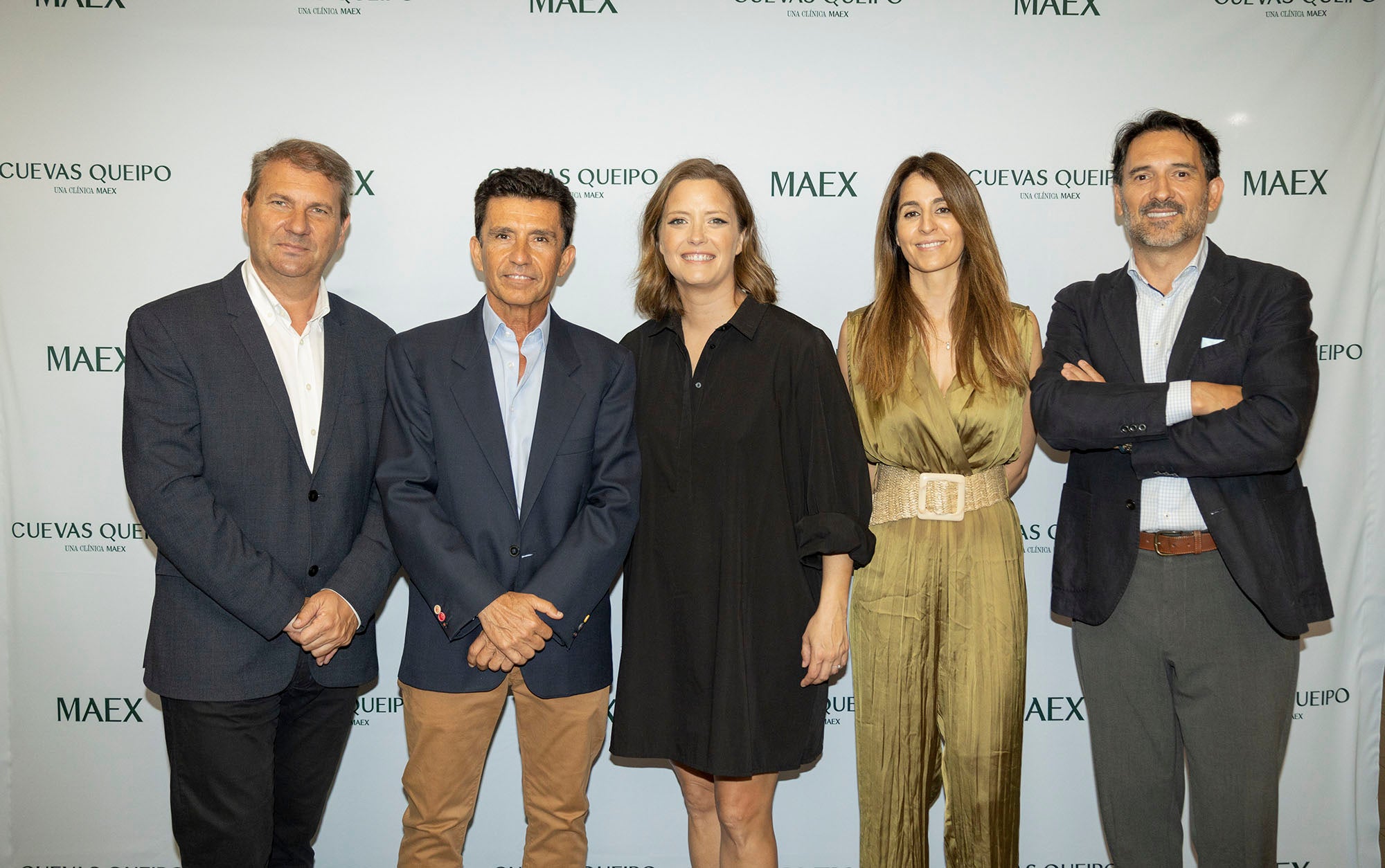La clínica Cuevas y Queipo de Málaga estrena la imagen de MAEX La clínica Cuevas y Queipo de Málaga estrena la imagen de MAEX