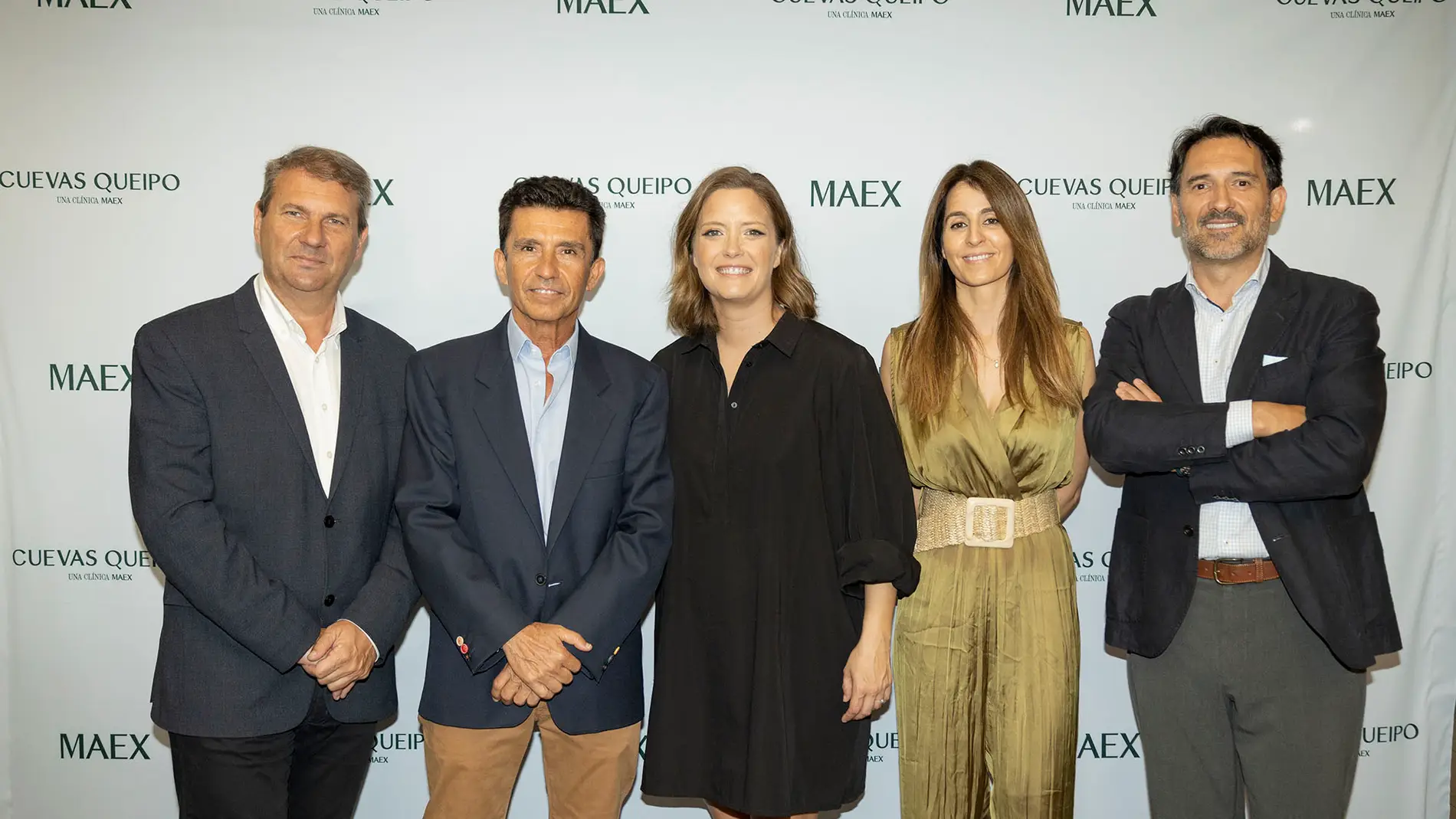 La clínica Cuevas y Queipo de Málaga estrena la imagen de MAEX