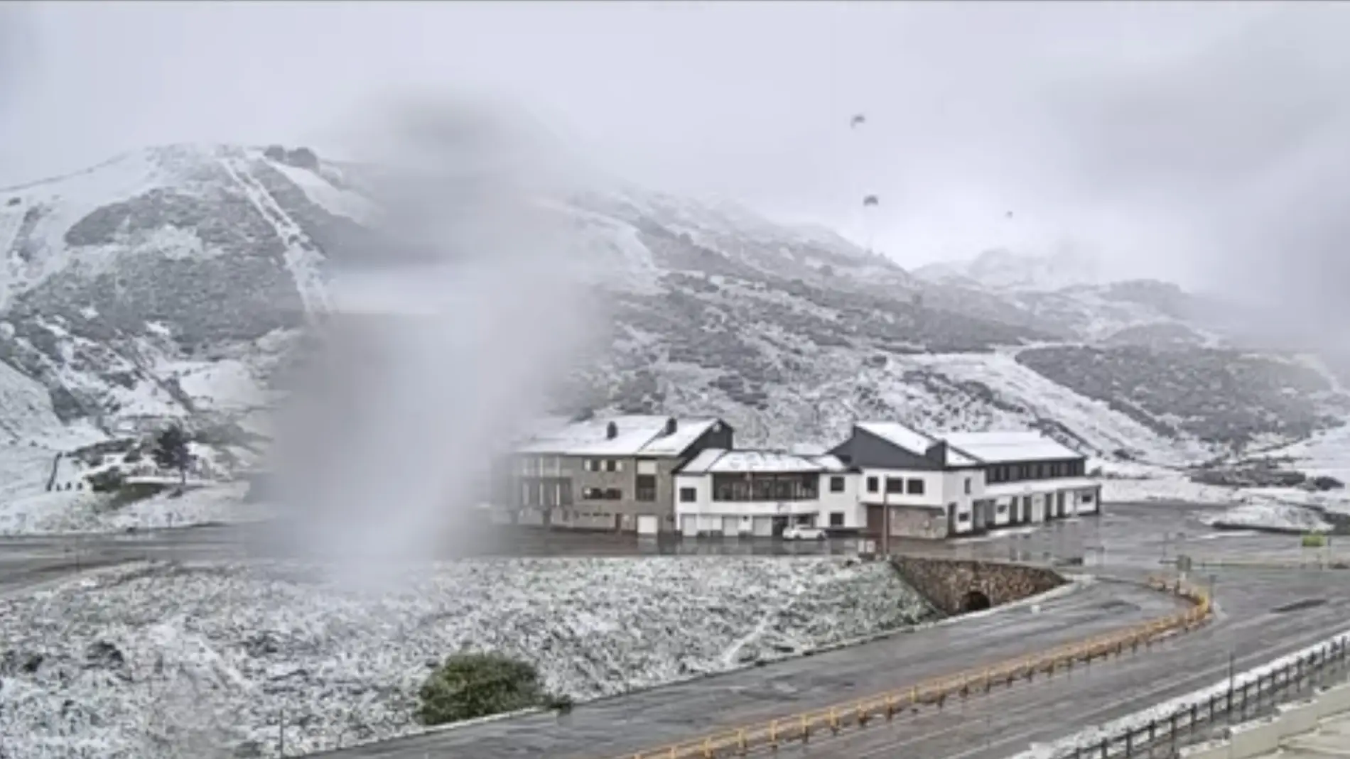 Nieve en 1.500 metros viernes y sábado y lluvia el domingo en Asturias